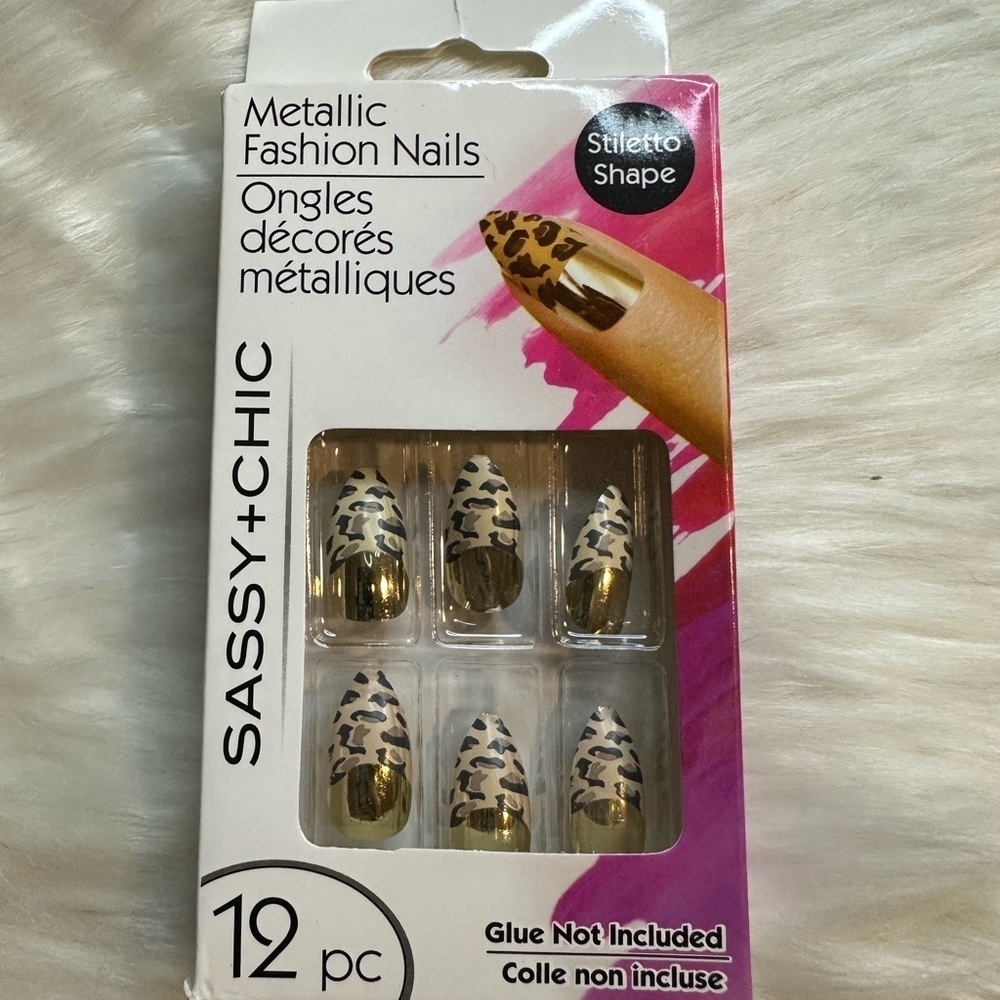 🩷5/$10🩷 Sasy+Chic Gold Leopard Print Stiletto Press-On Nails